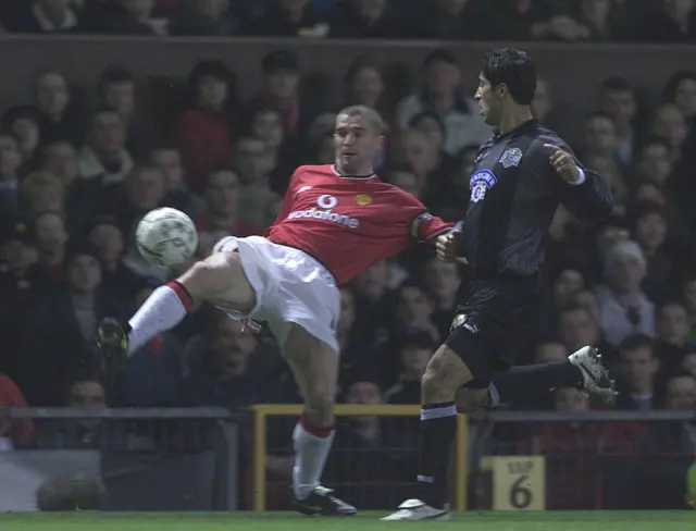 مهرداد میناوند و روی کین در دیدار اشتروم گراتس و منچستر یونایتد در لیگ قهرمانان