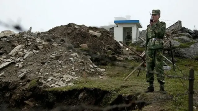 चीनी सैनिकों की पोस्ट