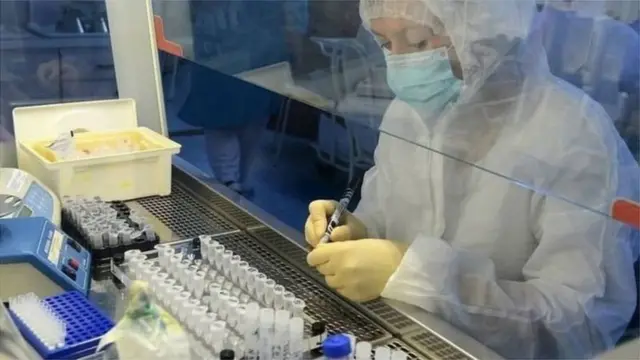 कोरोना लस