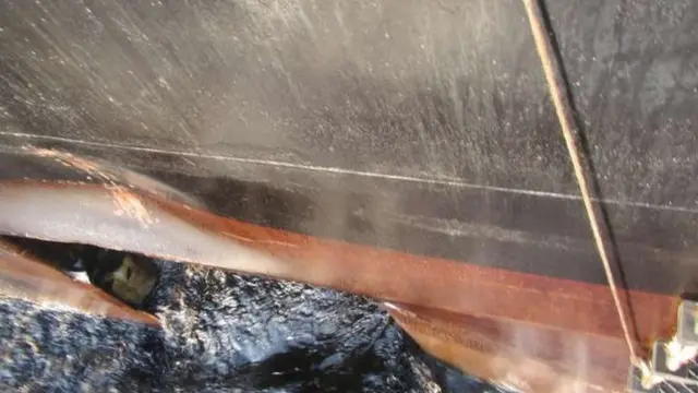 ایران با انتشار عکس‌هایی مدعی است که کشتی SABITI در نزدیکی بندر جده عربستان سعودی، هدف حمله موشکی قرار گرفته است.