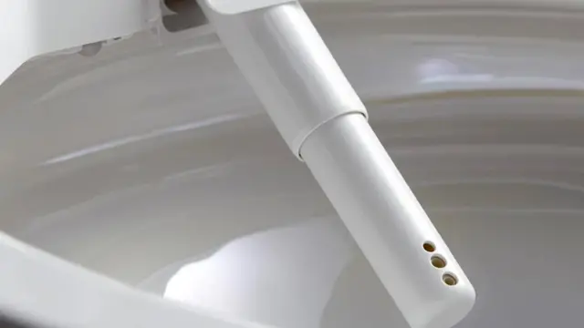 Budur, "sehrli çubuq": The Toto Actilite unitazlarında avtomatik yuma və qurutmanı təmin edir