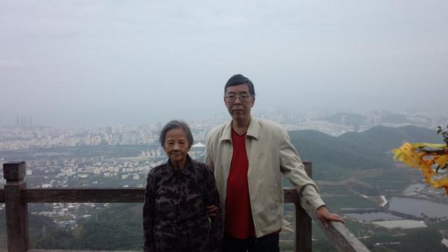吳仁華與母親