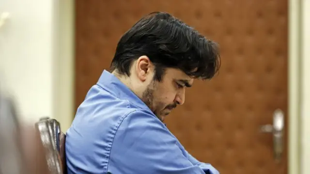 روح الله زم