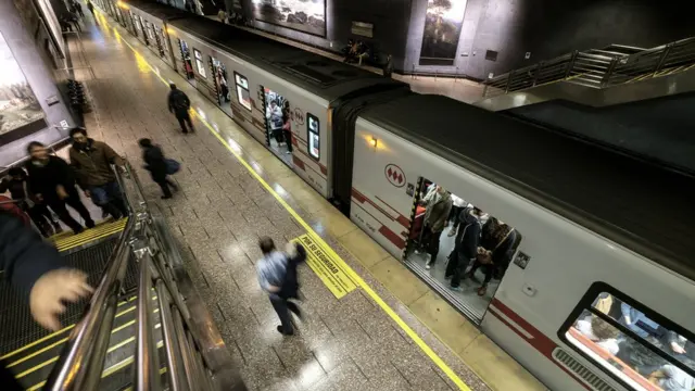 Metro de Santiago de Chile.