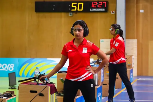 मनु भाकर और हिना सिद्दू