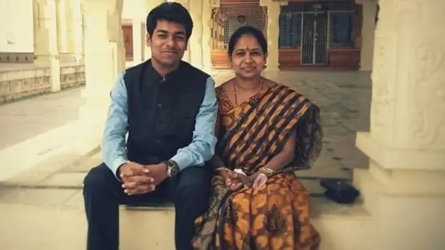 ஐஏஎஸ் தேர்வில் முதலிடம் பிடித்த அனுதீப்பின் வெற்றிக்கதை