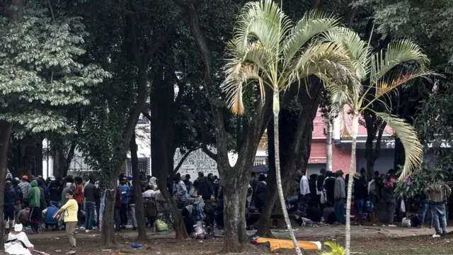 Usuários se concentram na praça Princesa Isabel, o novo endereço da cracolândia