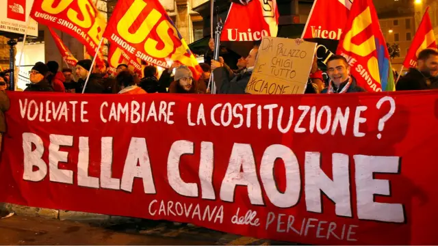 Los votantes del "No" celebran el resultado en las calles, el domingo