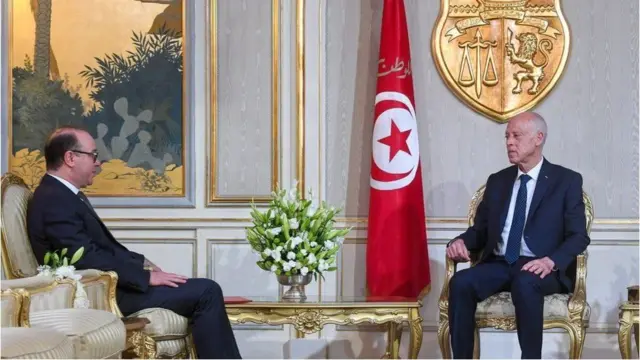 إذا نجحت النهضة في الإطاحة بحكومة الفخفاخ فإن هذا يعني بقاءها في الحكم أقل من ستة أشهر.