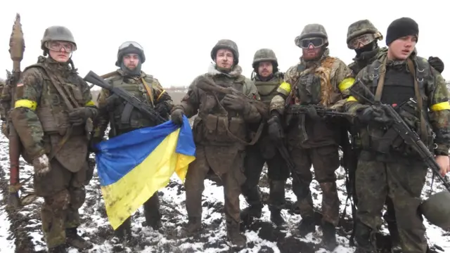 Азовці