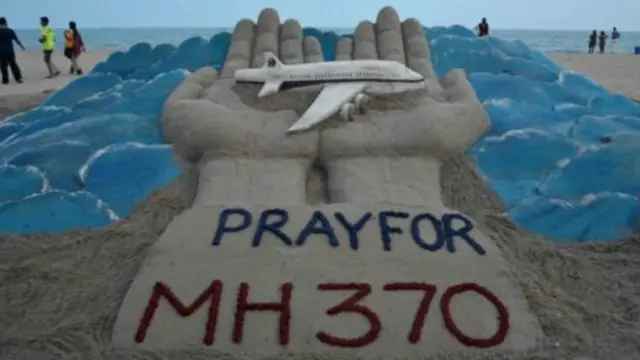 Літак MH370 зник на шляху до Пекіна з Куала-Лумпур у 2014 році.