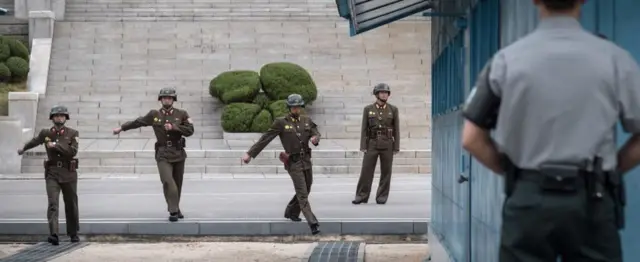 South and North Korean soldiers