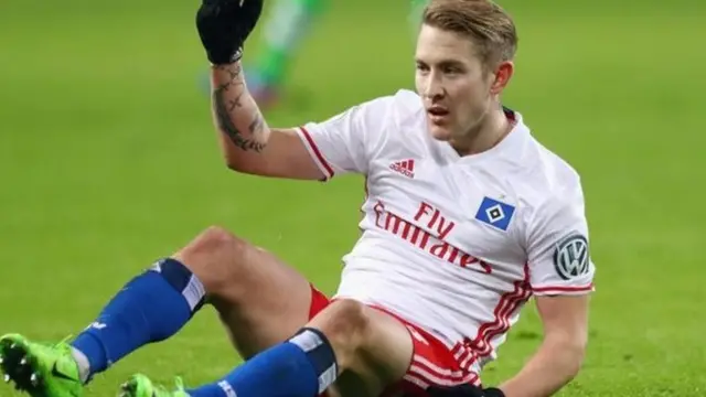 لويس هولتبي