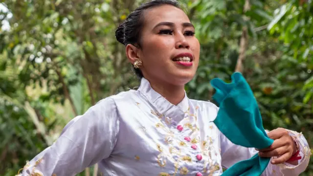 Dahlia, from the Paser tribe, East Kalimantan