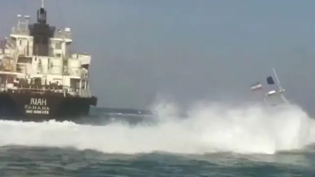 ဟော်မုဇ်