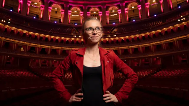 Anna Lapwood: The organist making a big noise from TikTok to the Royal  Albert Hall