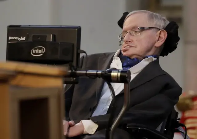 Stephen Hawking uzaya gidiyor
