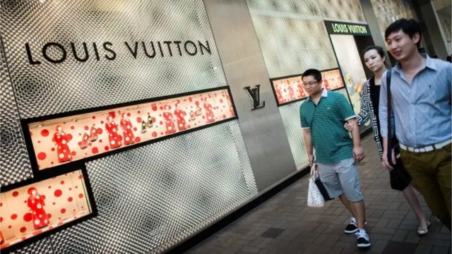Китайці, Louis Vitton