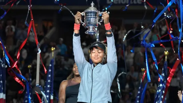 Наоми Осака