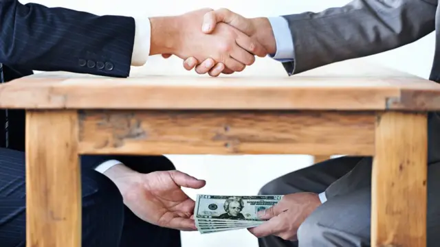 Коррупционеры