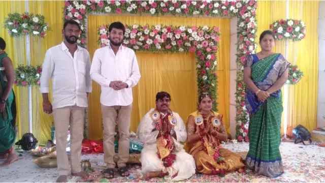 శుక్రవారం ఓ పెళ్లి వేడుకలో ఎమ్మెల్సీ అనంతబాబు