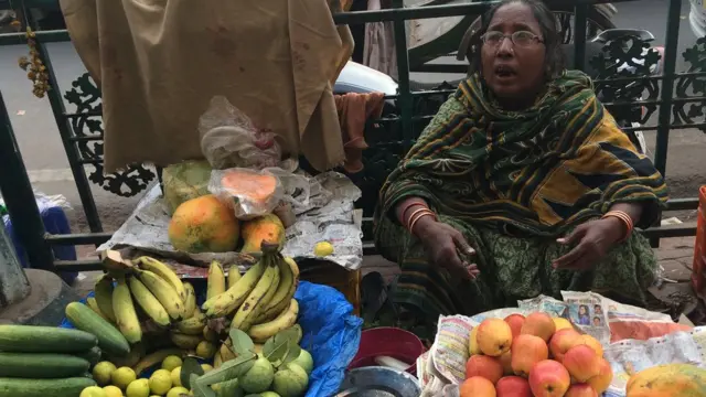 सब्जी बेचने वाली महिला