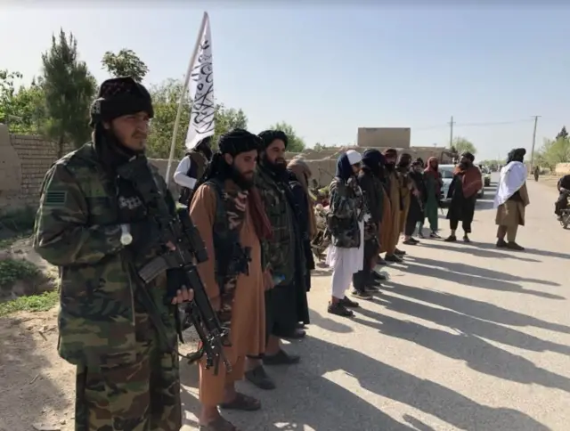 طالبانو تر شیرین تګاب مخکې دولت اباد او قیصار ولسوالۍ هم ونیوې.