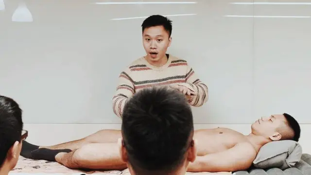 徐豪謙與志同道合好友成立「性愛教室」，教授學員如何愉悅的享受性愛。