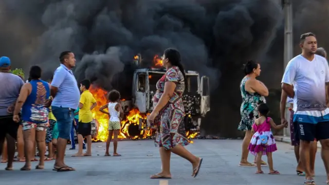 Veículo incendiadoblaze aposta comFortaleza