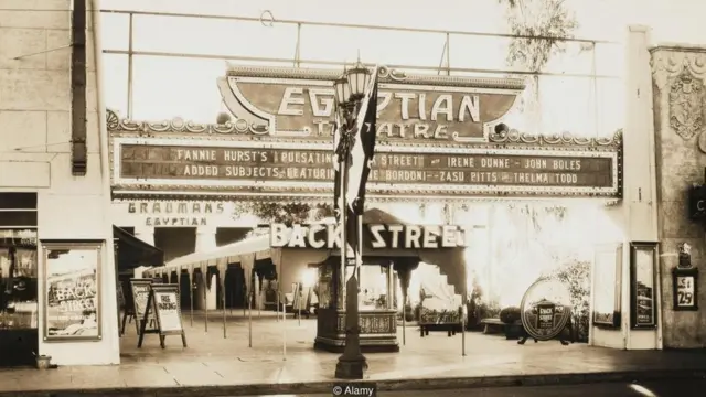 Hollywood'da bir Mısır tiyatrosu