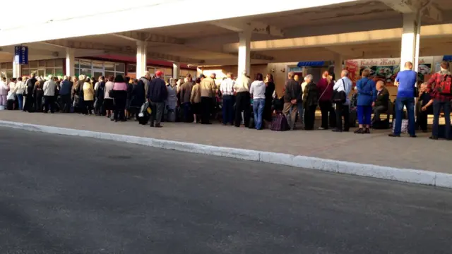 черга охочих потрапити до станиці