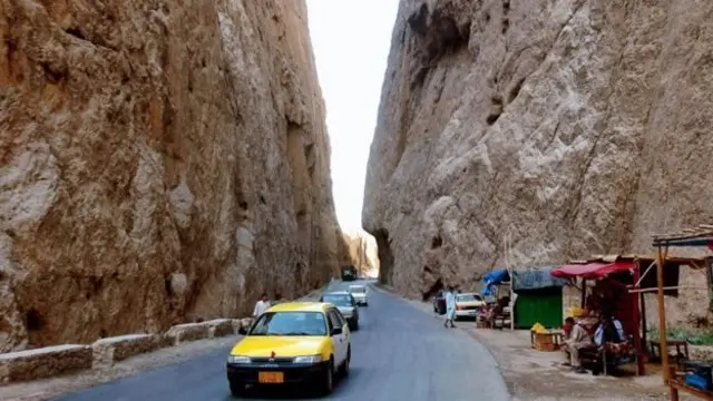 جاده کابل - مزار