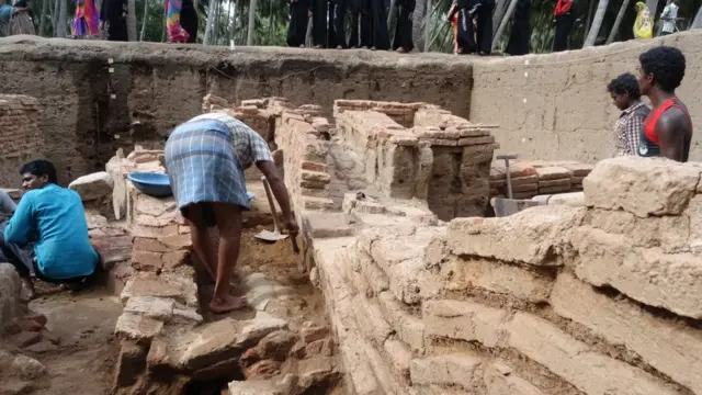 கீழடி அகழாய்வு