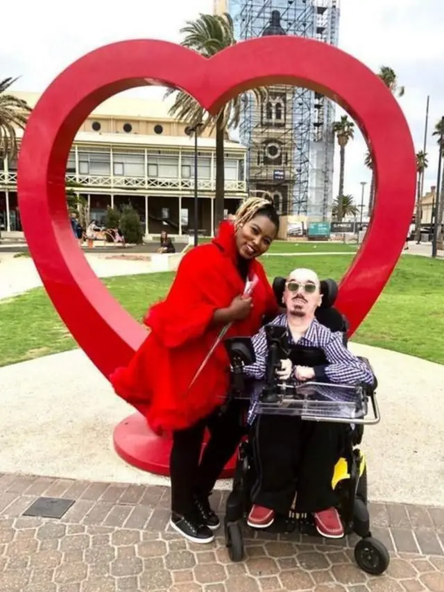 Suzaan Nijogu Elinji fi Filippi Ilinji