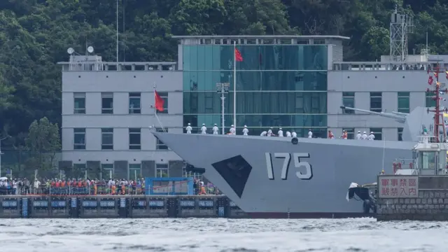 银川号在昂船洲海军基地内（7/7/2017）