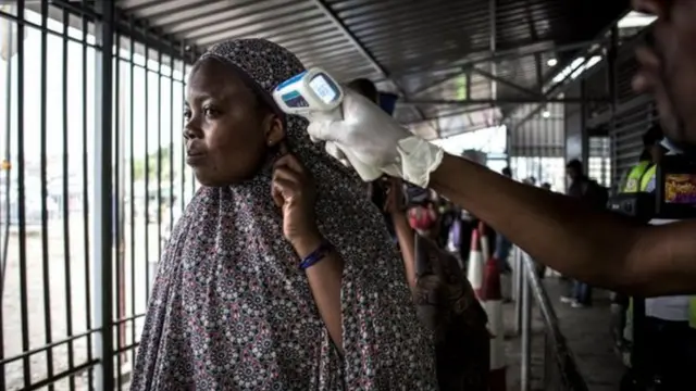 Umugore uri gusuzumwa indwara ya Ebola