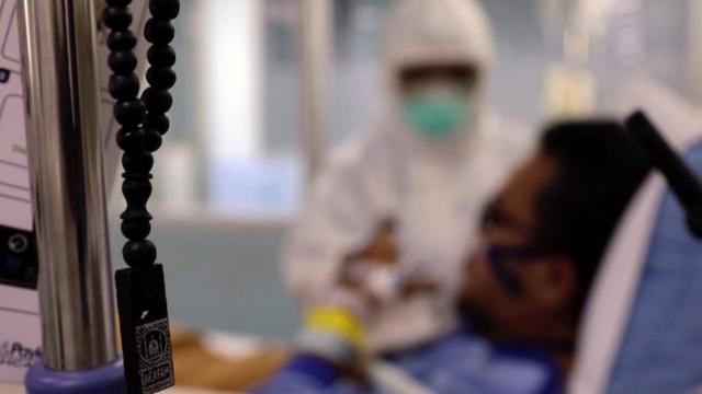 隨著傳染力高的Delta變種病毒在印尼傳播，許多人都希望盡快接種疫苗。