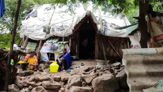 पार्वती यांचं घर