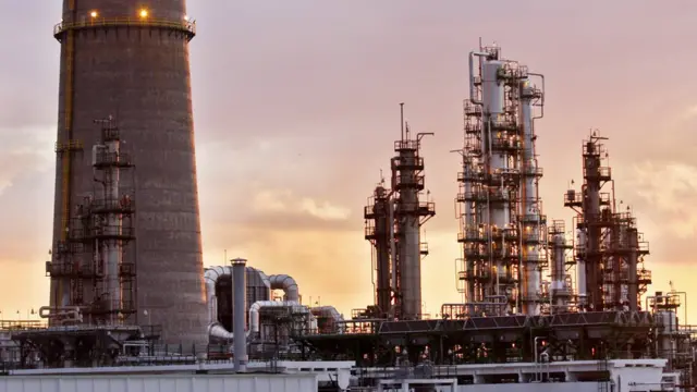 Refinería de Cienfuegos.