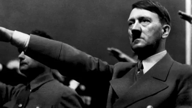 Foto e sere Adolf Hitler n'afọ 1939.