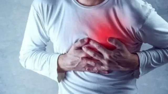 हृदयविकाराचा झटका, छातीत दुखणं