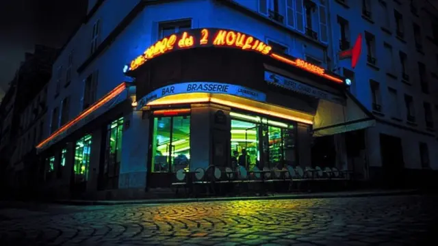 „Café des 2 Moulins", у Монмартру, постао је место које походе туристи и љубитељи филма