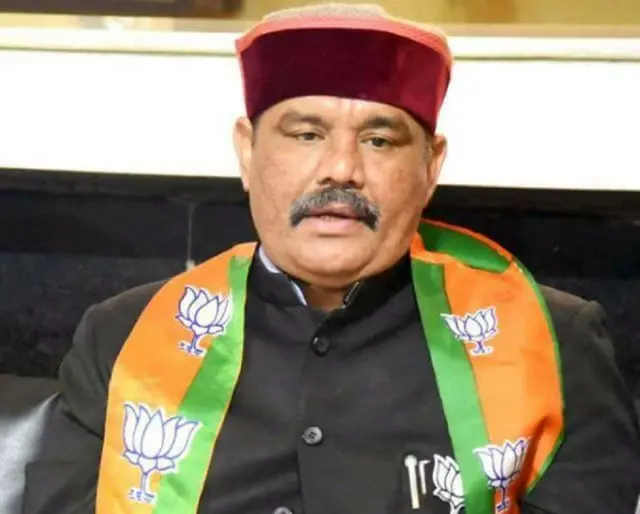 विजय सांपला