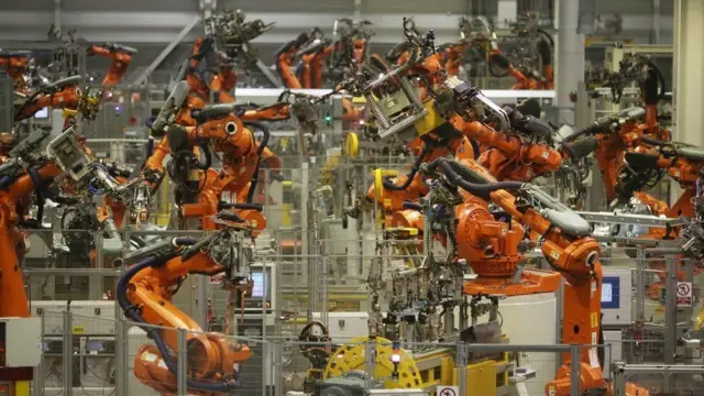 роботы на заводе