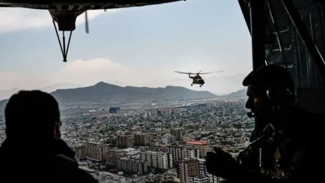 Birdan porno jinsiy aloqa