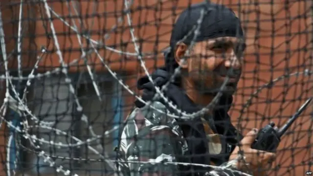 ਕਸ਼ਮੀਰ ਵਿੱਚ ਤਾਇਨਾਤ ਸੁਰੱਖਿਆ ਮੁਲਾਜ਼ਮ