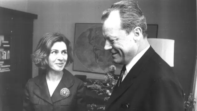 Nilüfer Yalçın eski Almanya Şansölyesi Willy Brandt'le