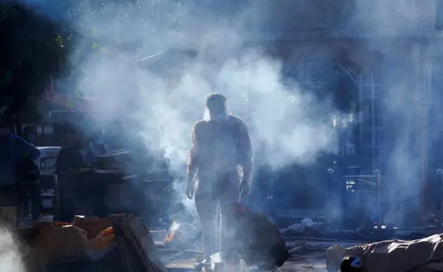 દિલ્હીના સ્મશાનની તસવીર