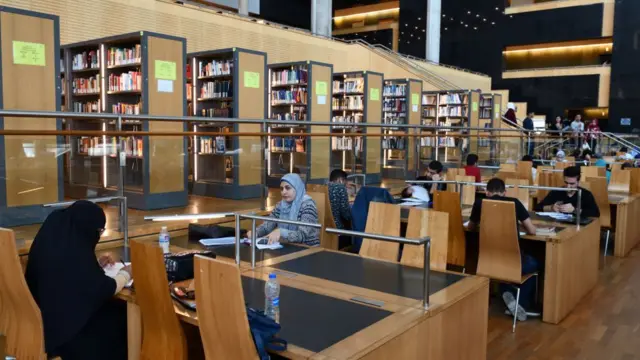 مكتبة الإسكندرية