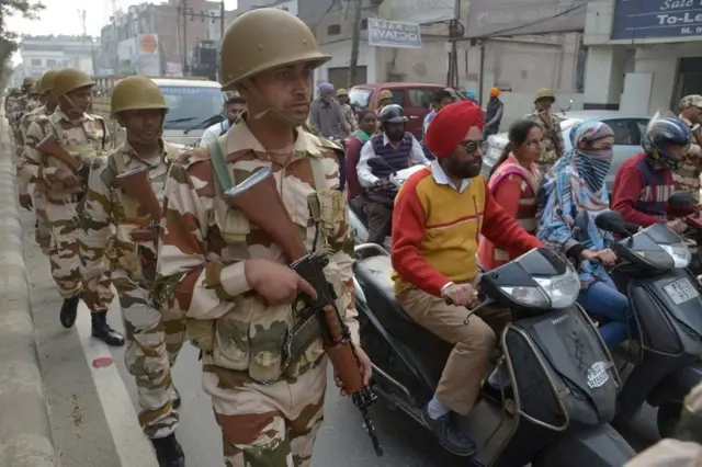 मणिपुर में पुलिस